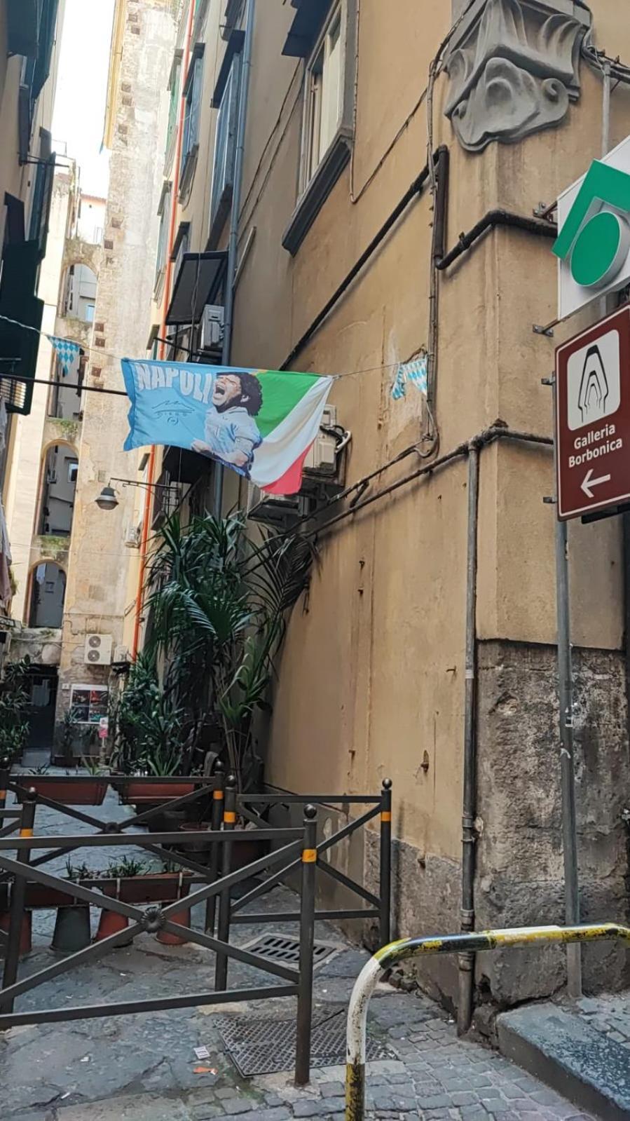 La Chicca Appartamento Intero Nei Quartieri Spagnoli Napoli Dış mekan fotoğraf