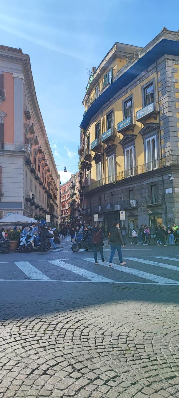 La Chicca Appartamento Intero Nei Quartieri Spagnoli Napoli Dış mekan fotoğraf